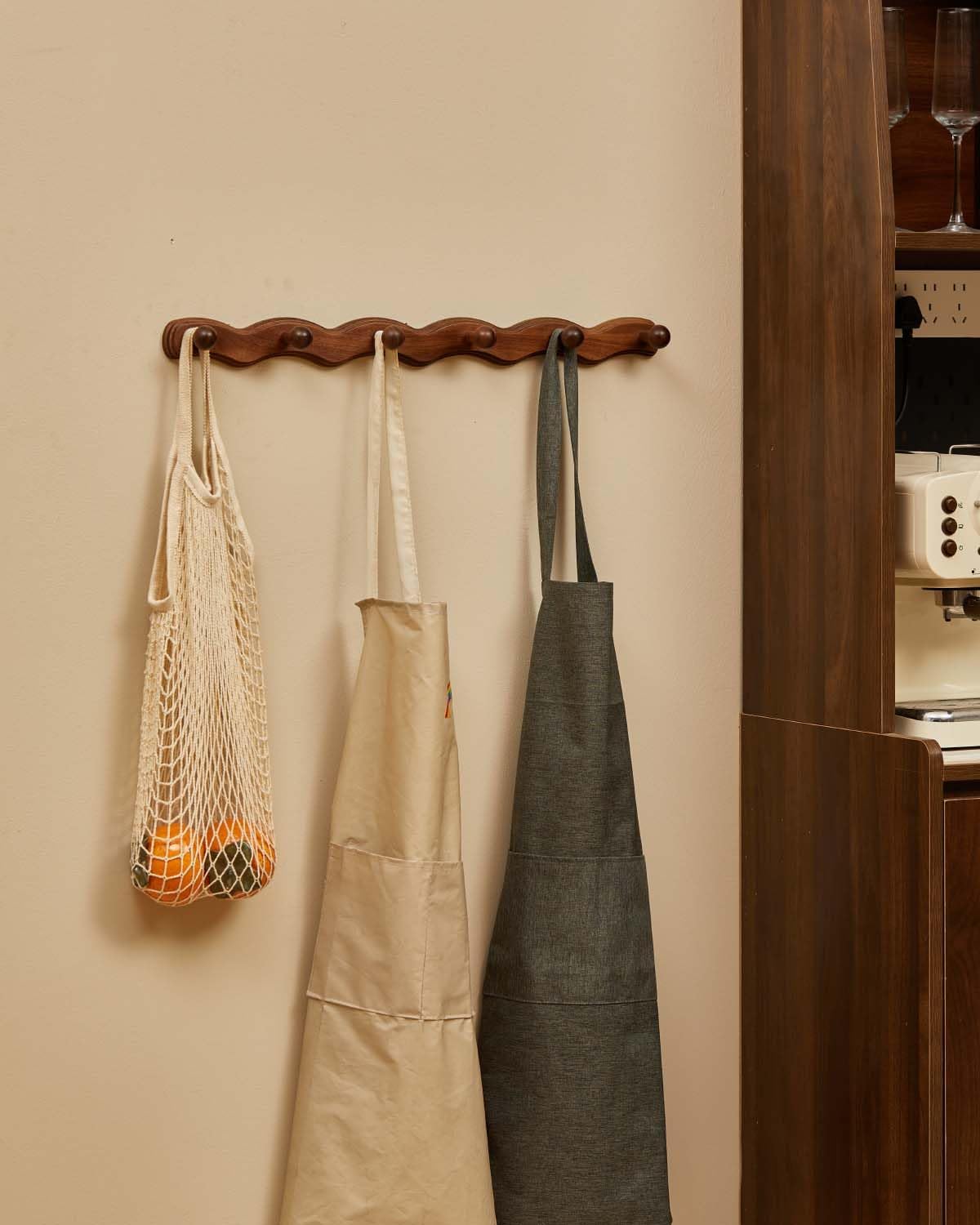Wood Wall Mount Coat Rack Wave‑Shaped 6 Hooks